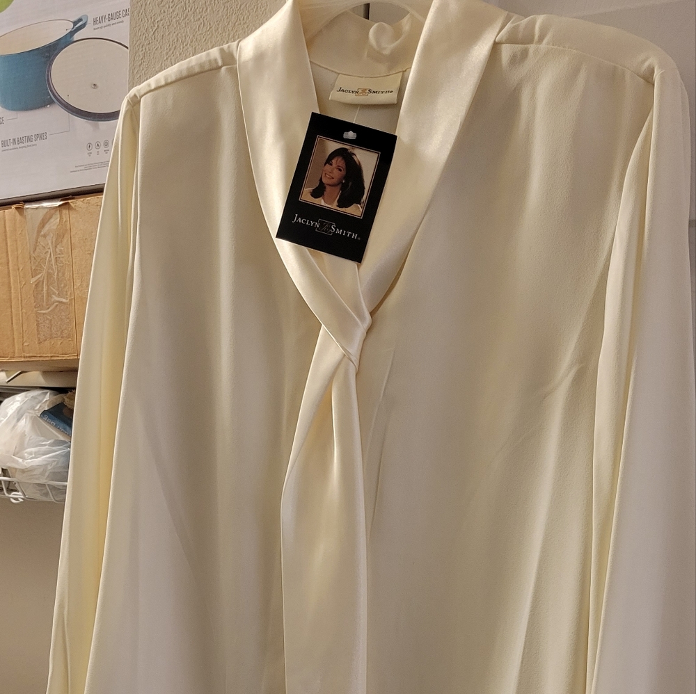 Jaclyn Smith blouse